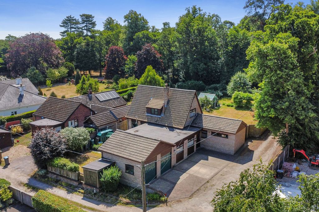 Property photo 1 of 27
