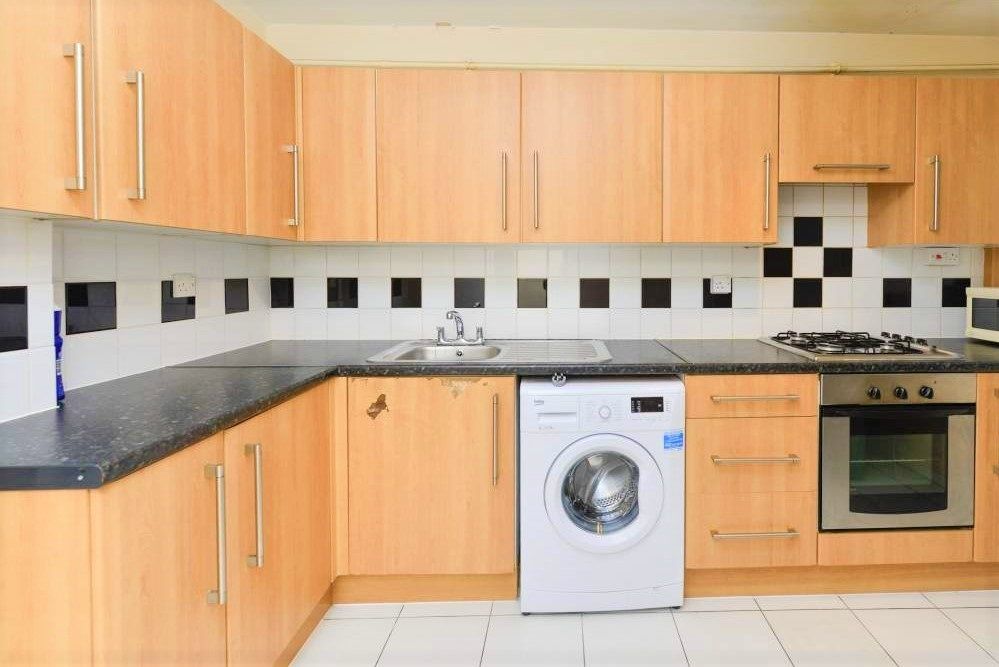 Property photo 3 of 4