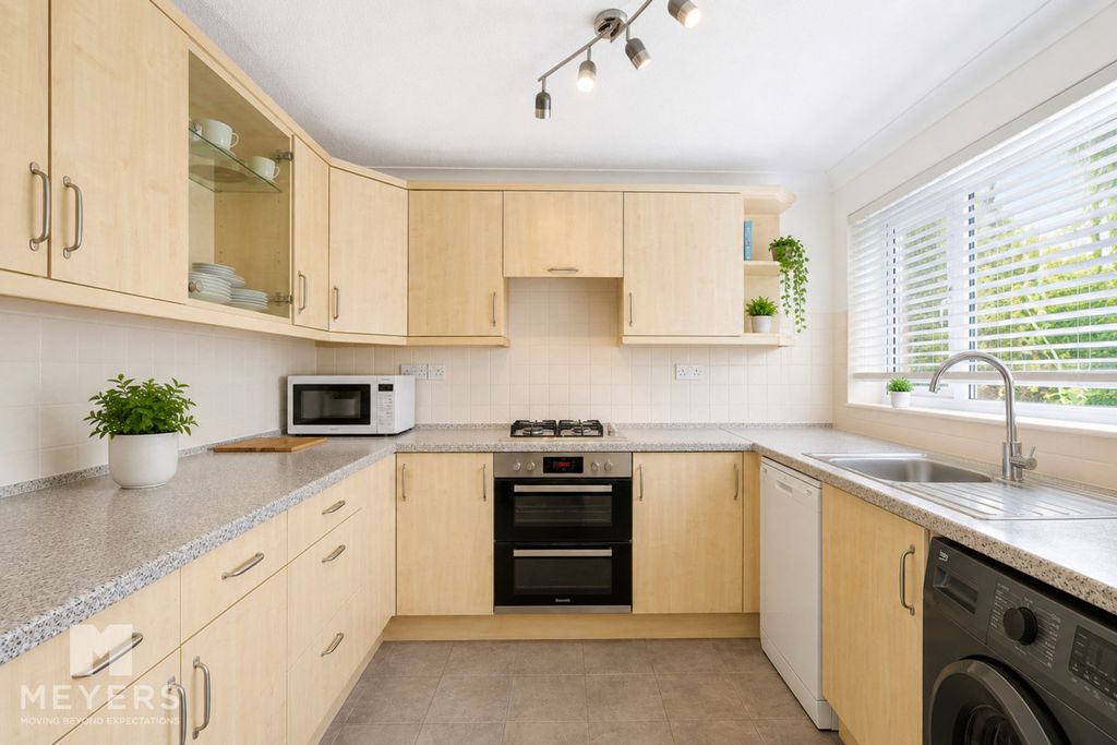 Property photo 3 of 15