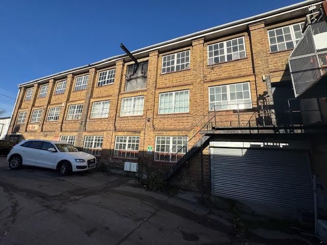 Property photo 1 of 6 Photo