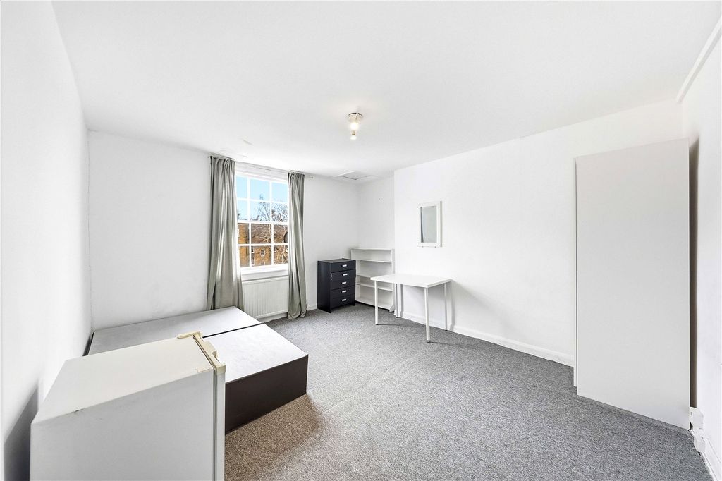 Property photo 3 of 11 Picture No. 13