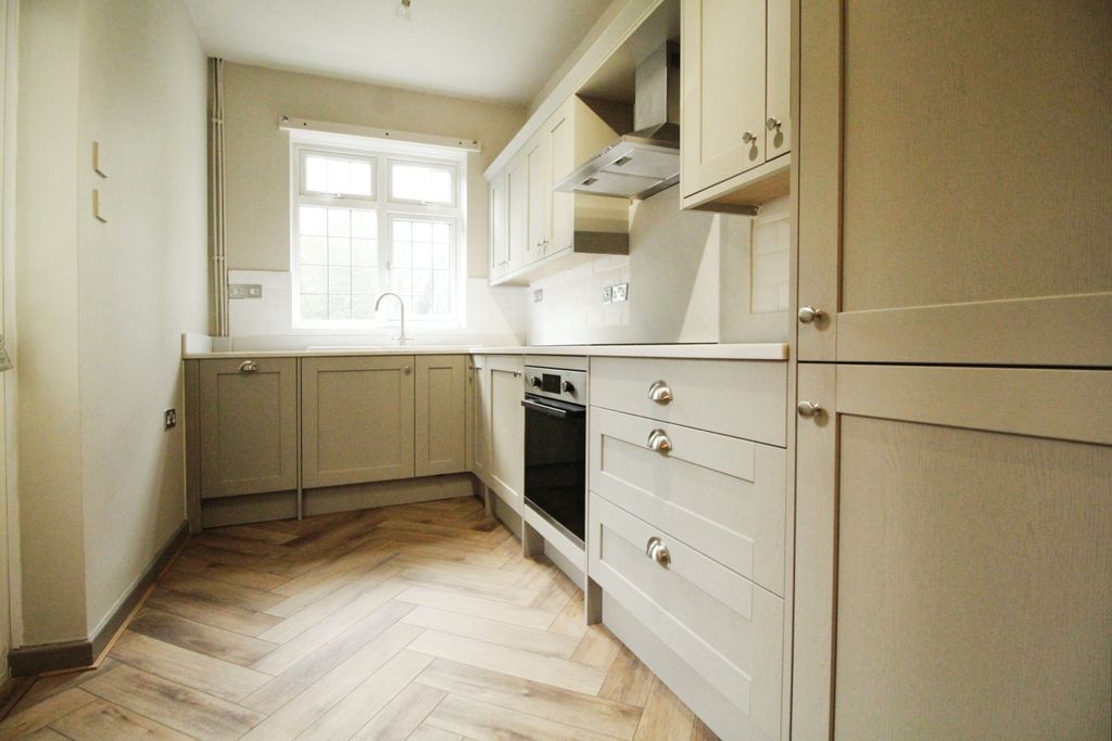 Property photo 3 of 22 Picture No. 04