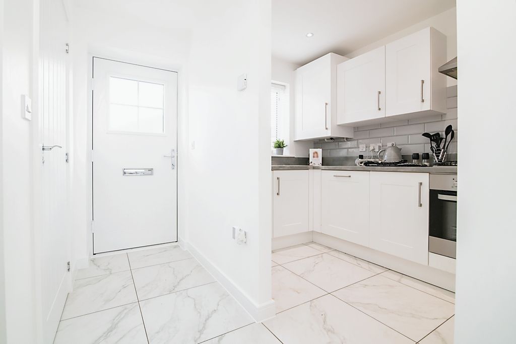 Property photo 2 of 15 Hall