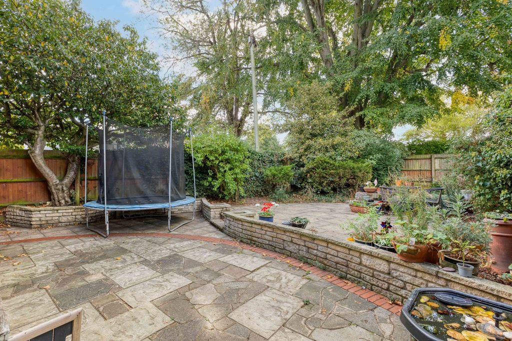 Property photo 3 of 17