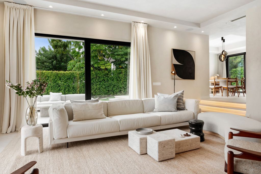 Property photo 3 of 38 Image