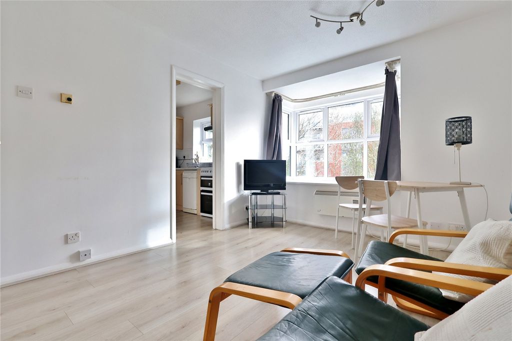 Property photo 3 of 9 Picture 3