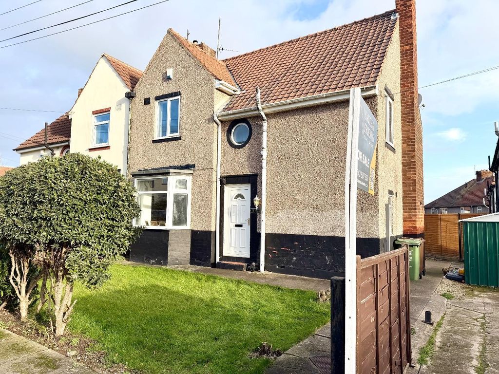 Property photo 1 of 18 External