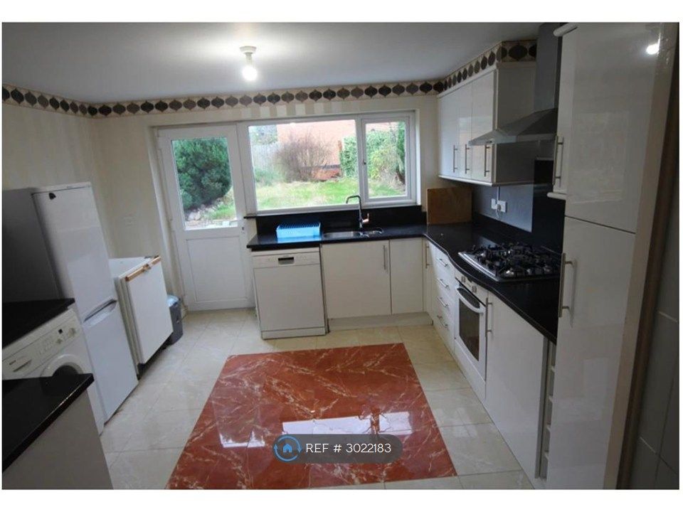 Property photo 3 of 15 Kitchen