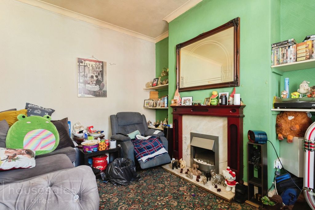 Property photo 3 of 9