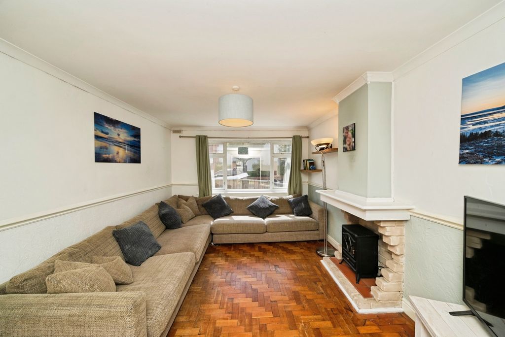 Property photo 2 of 17 Pbox-Img.Jpg
