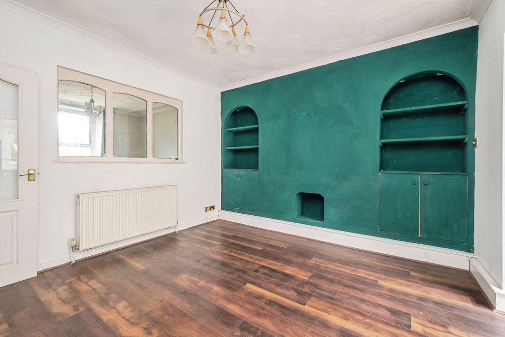 Property photo 3 of 11 Pbox-Img.Jpg