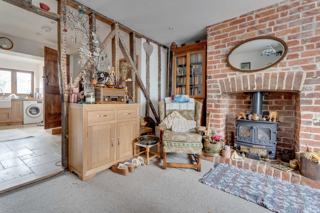 Property photo 3 of 11