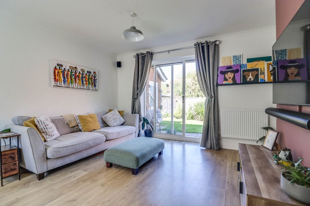 Property photo 2 of 25 Picture No. 02