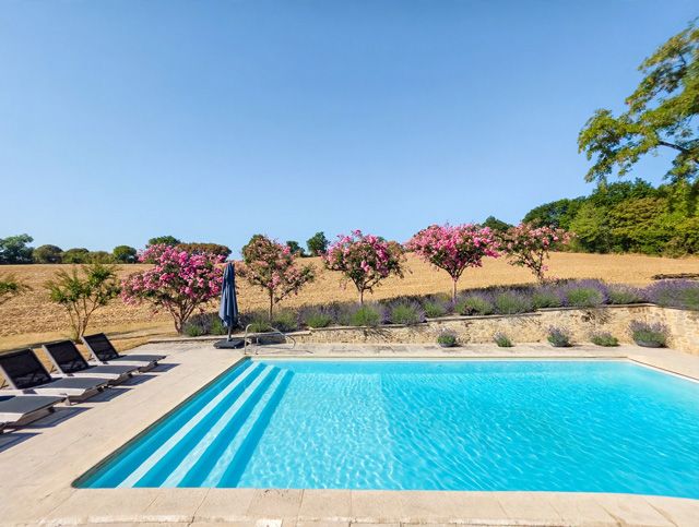Property photo 2 of 31 Luxury_Pool_Editorial