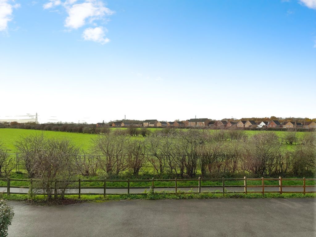 Property photo 2 of 16 51575236-Img_7446