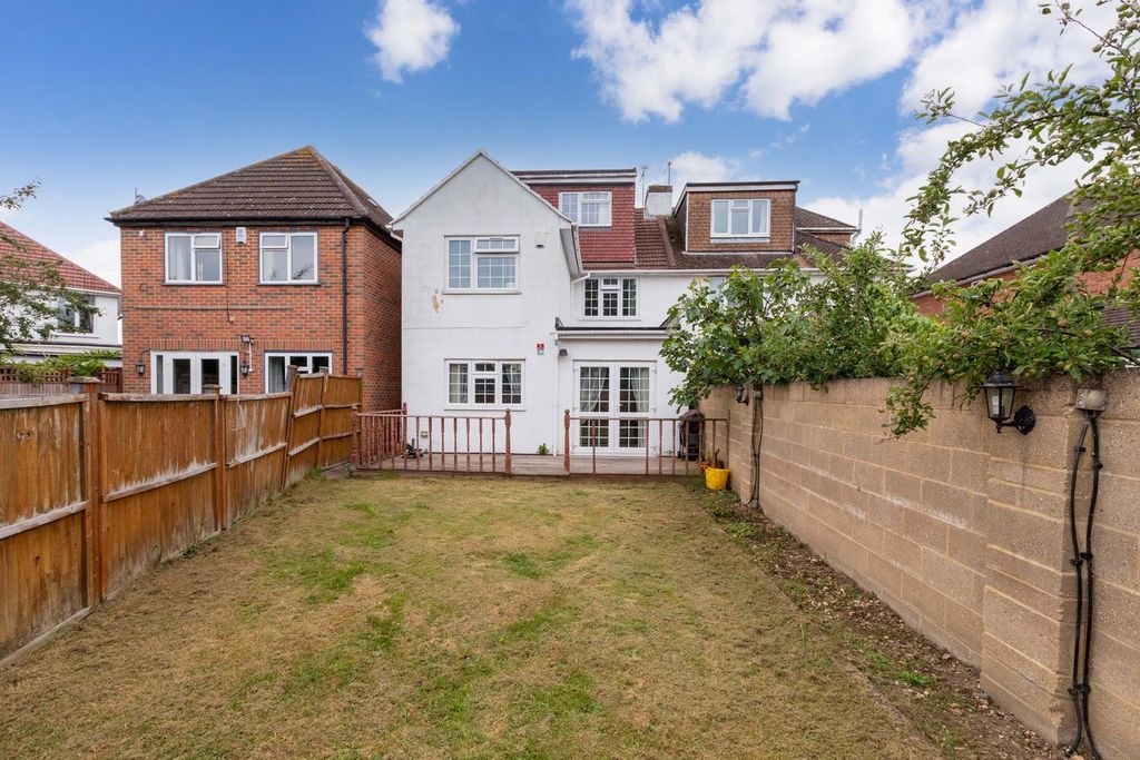 Property photo 2 of 17