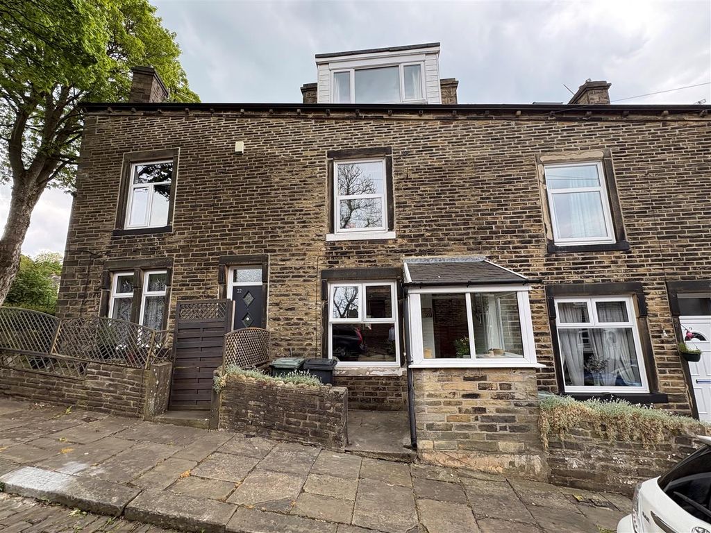 Property photo 1 of 18