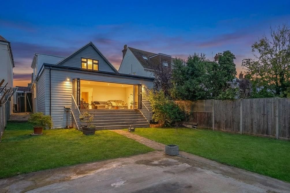 Property photo 1 of 26 B21E5873-7d18-432c-A0F0-7947Dadfcf5c (1).Jpg