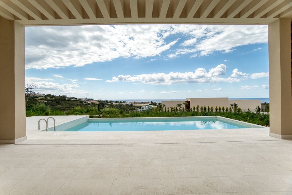 Property photo 2 of 57