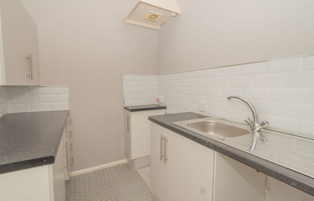 Property photo 2 of 8 Picture 2