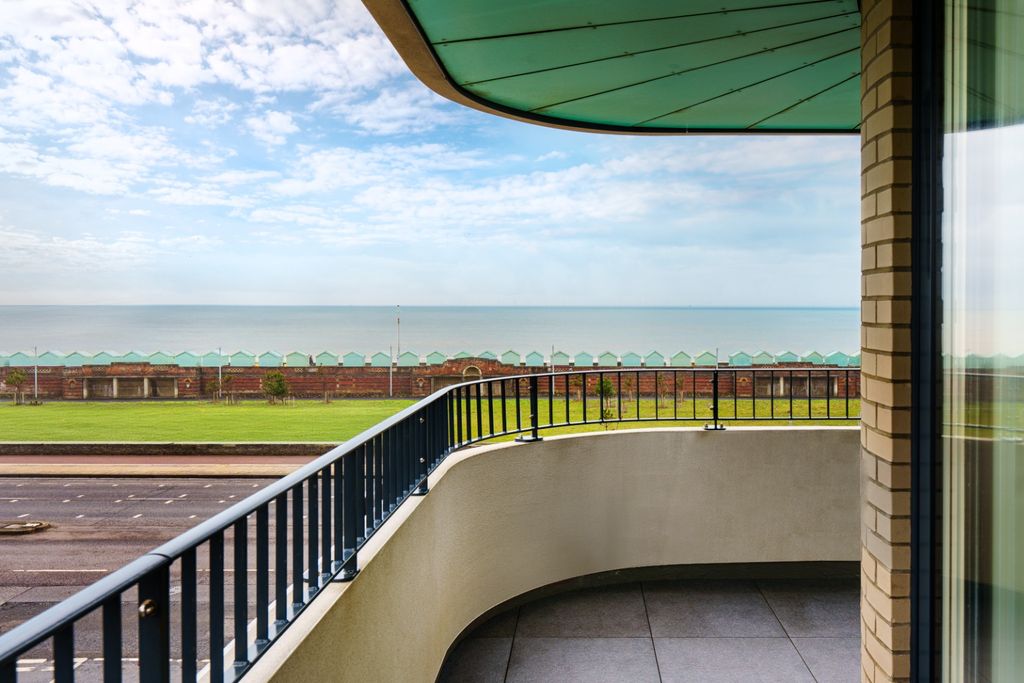 Property photo 2 of 21 4653953