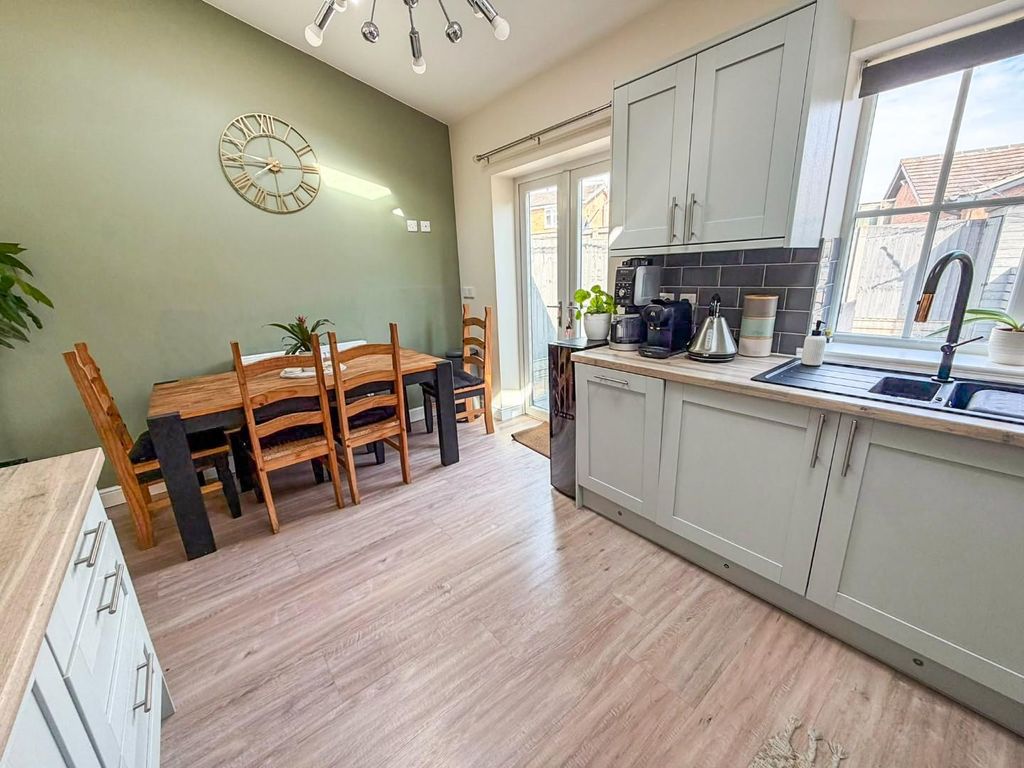 Property photo 3 of 14 Tlc_6968E97d-07E7-4F05-A5c9-F3d42c2367d7_Fd2Fae0.J