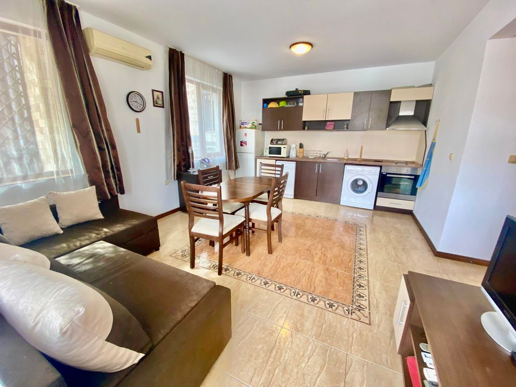 Property photo 2 of 18