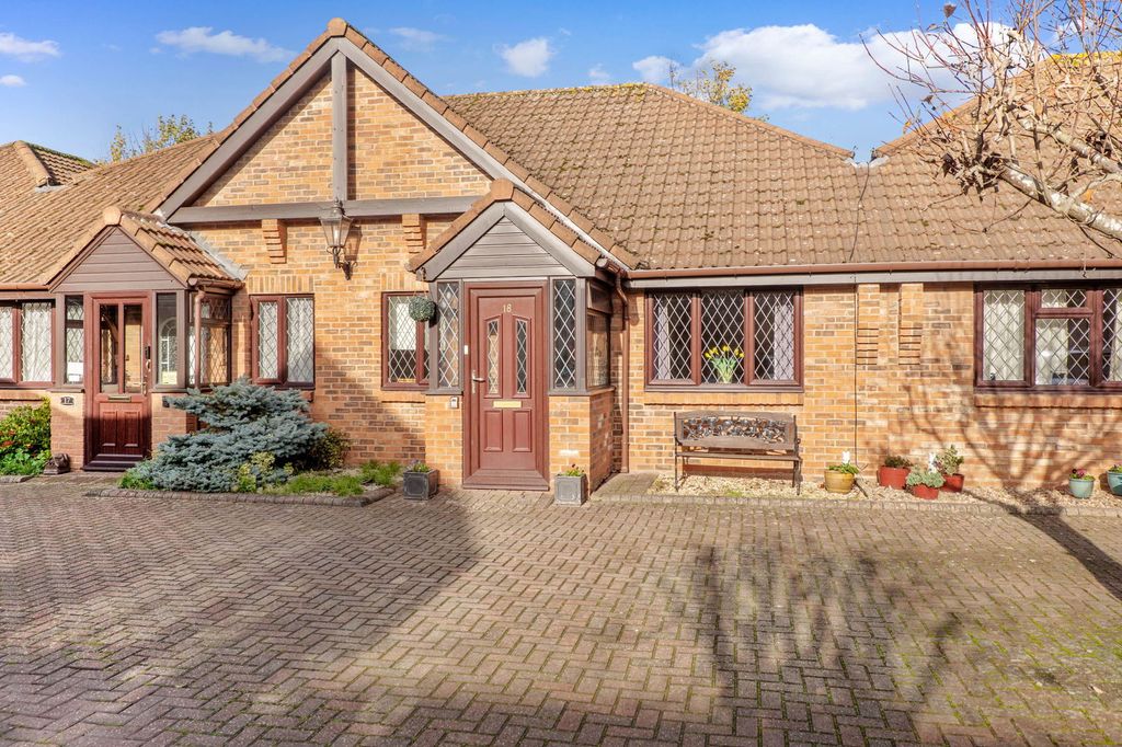 Property photo 1 of 8