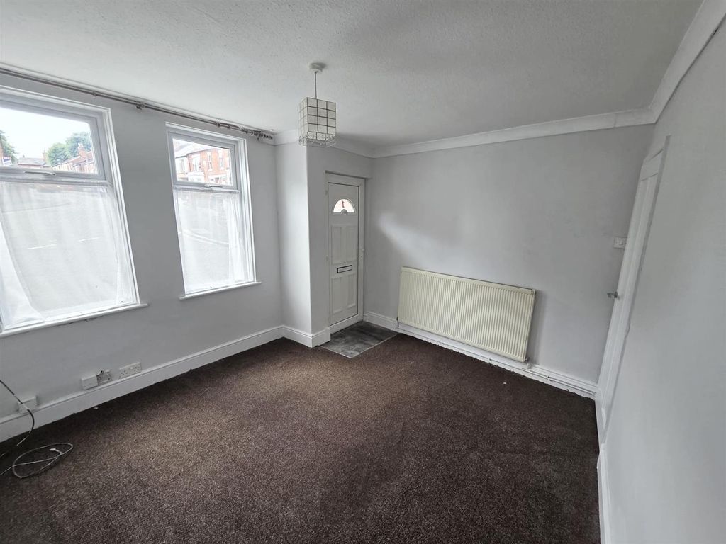 Property photo 3 of 12 Living Room