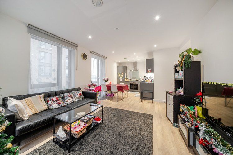 Property photo 3 of 19