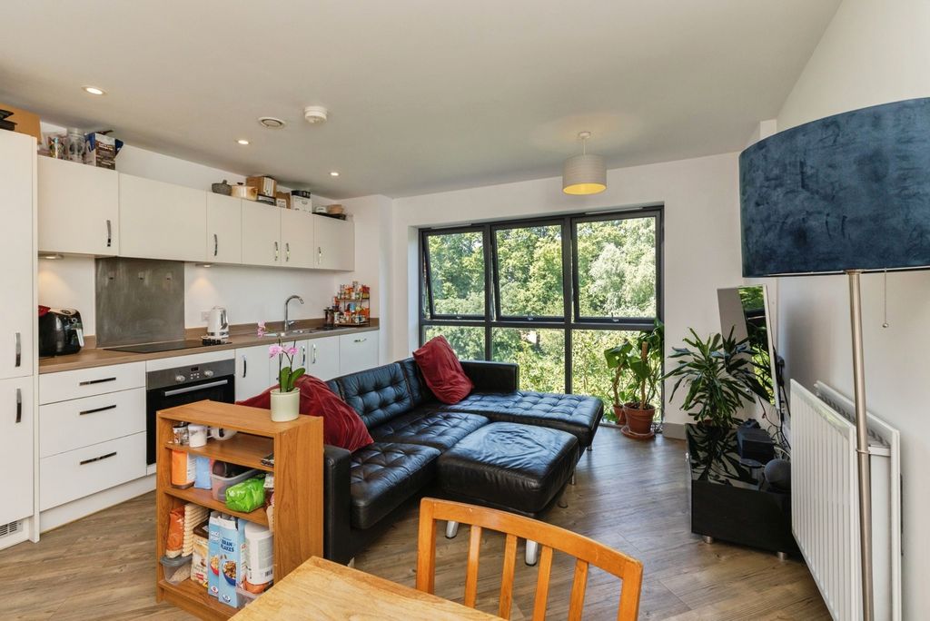 Property photo 1 of 20 Pbox-Img.Jpg