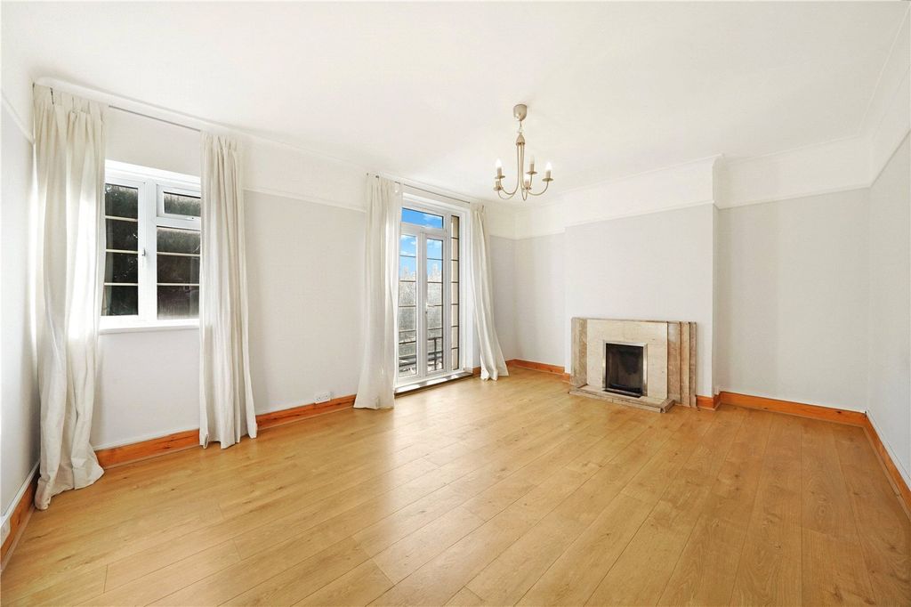 Property photo 1 of 16 Picture No. 13
