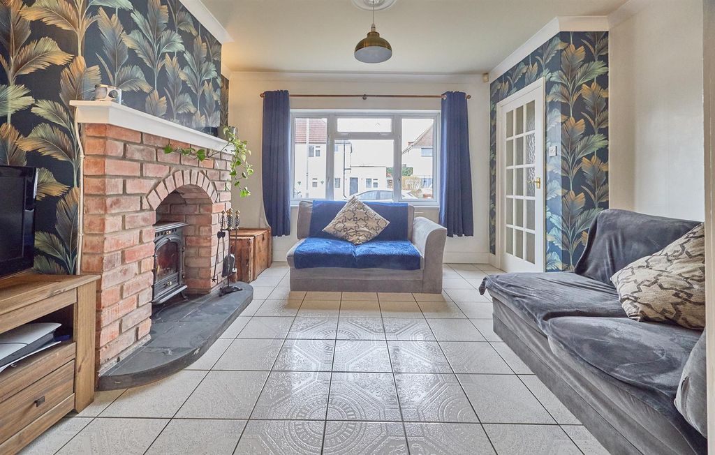 Property photo 2 of 15 John Nichols Street Hinckley 2.Jpg