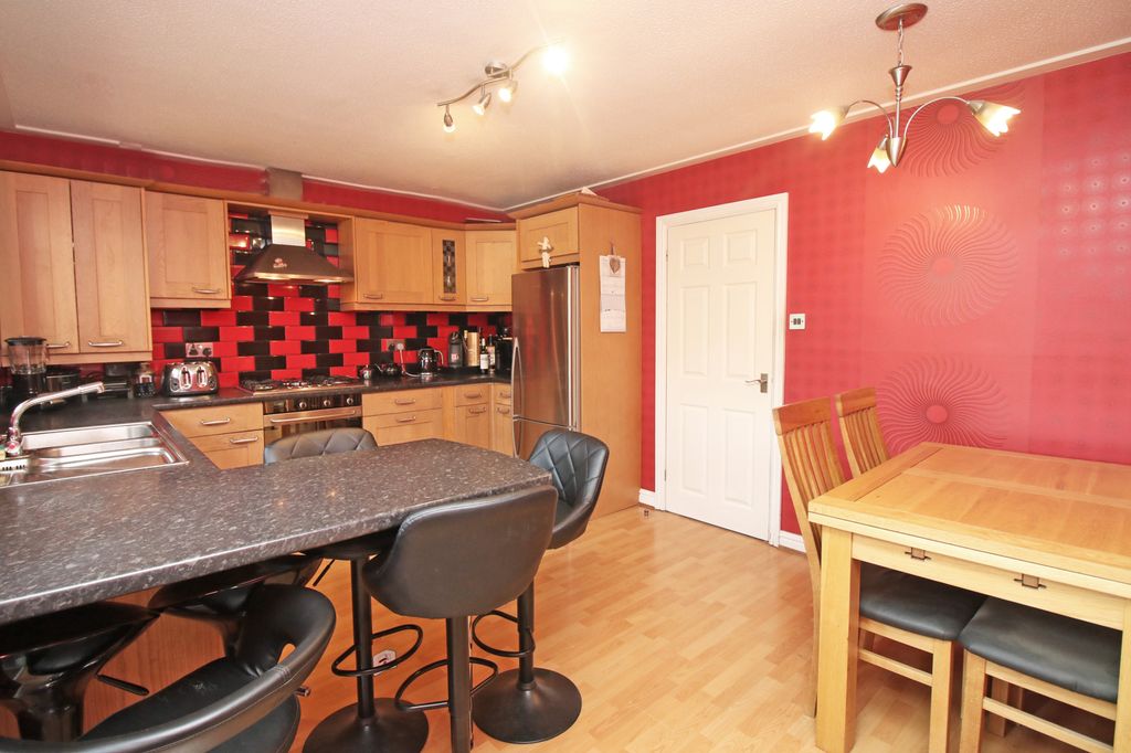 Property photo 1 of 25