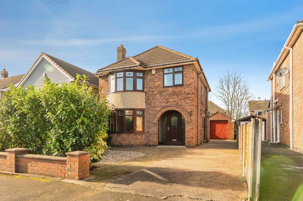 Property photo 1 of 9