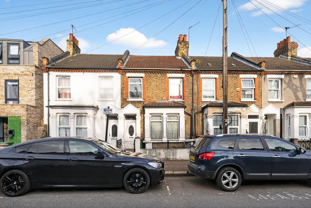 Property photo 1 of 21