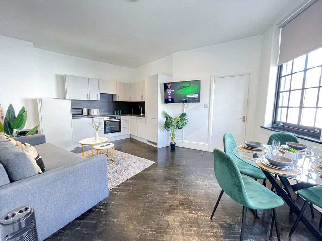 Property photo 1 of 16 Living Room