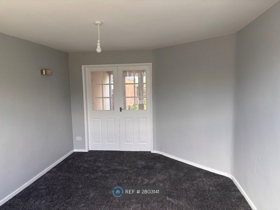 Property photo 2 of 30