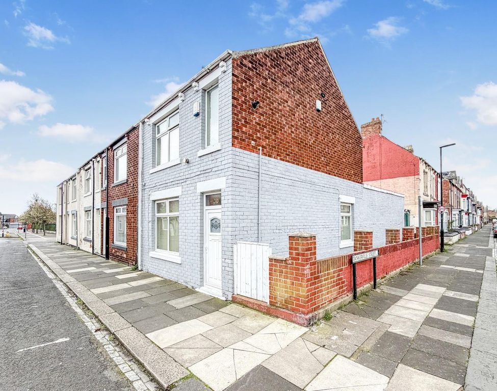 Property photo 1 of 10 External