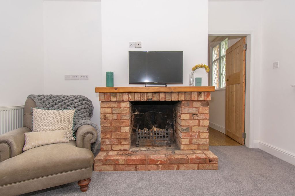 Property photo 3 of 30