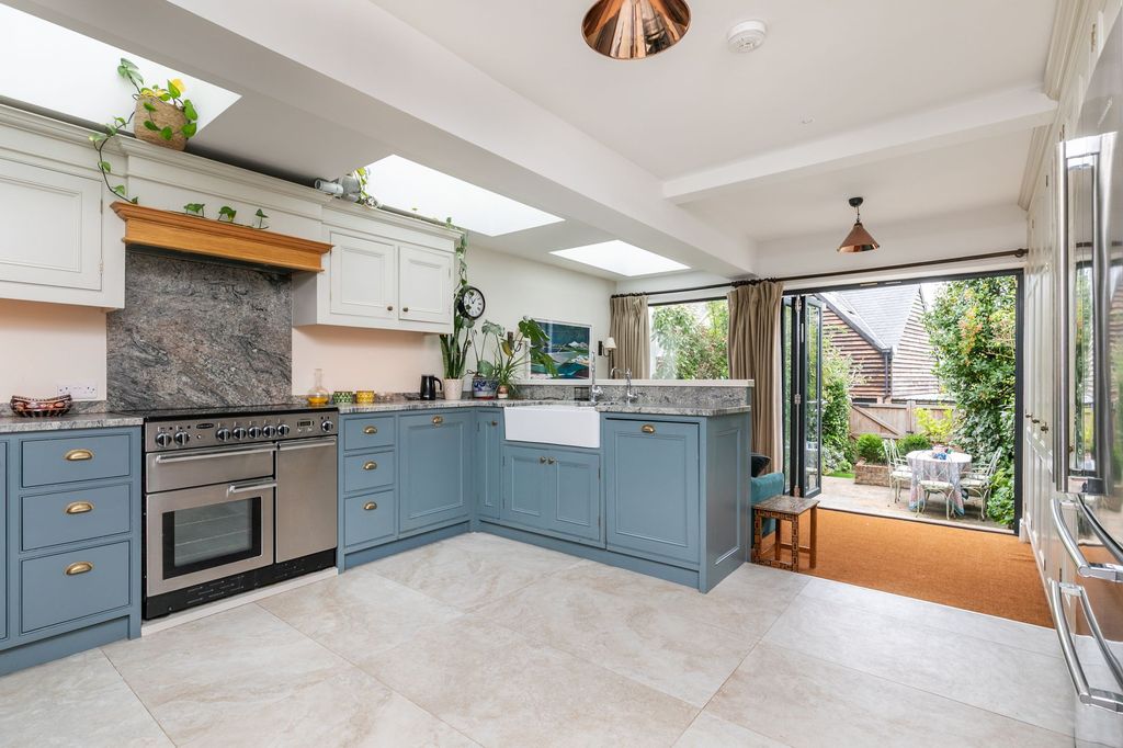 Property photo 3 of 18