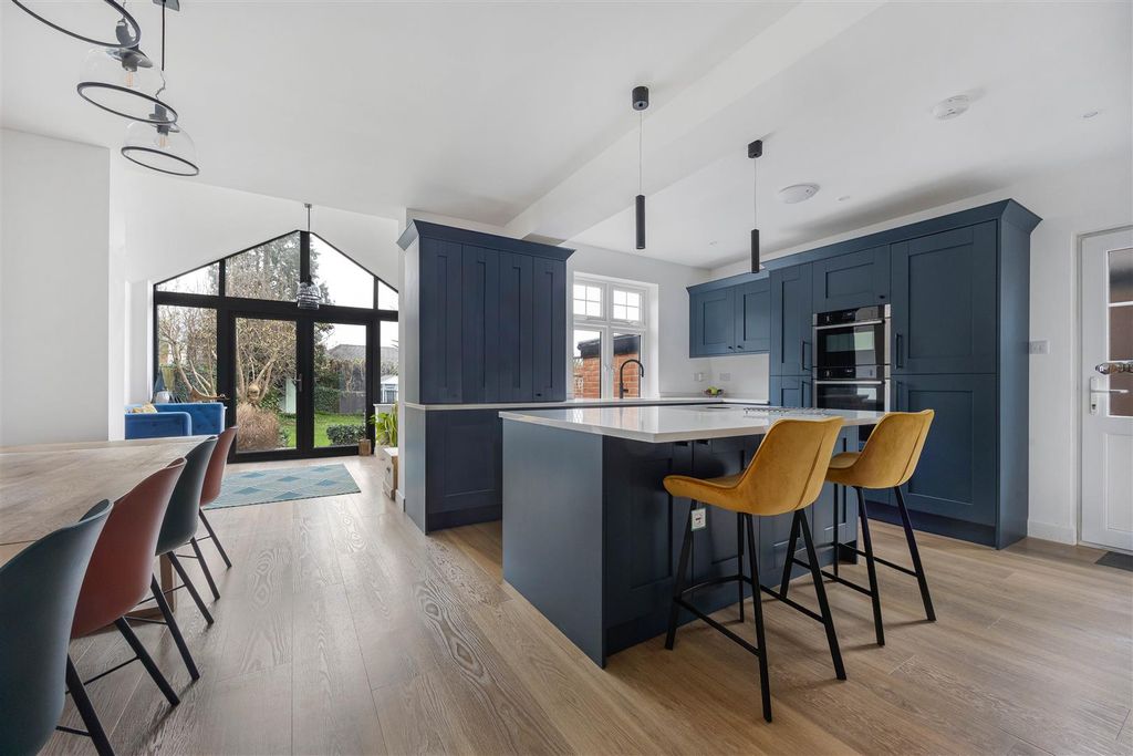 Property photo 2 of 23 Open Plan