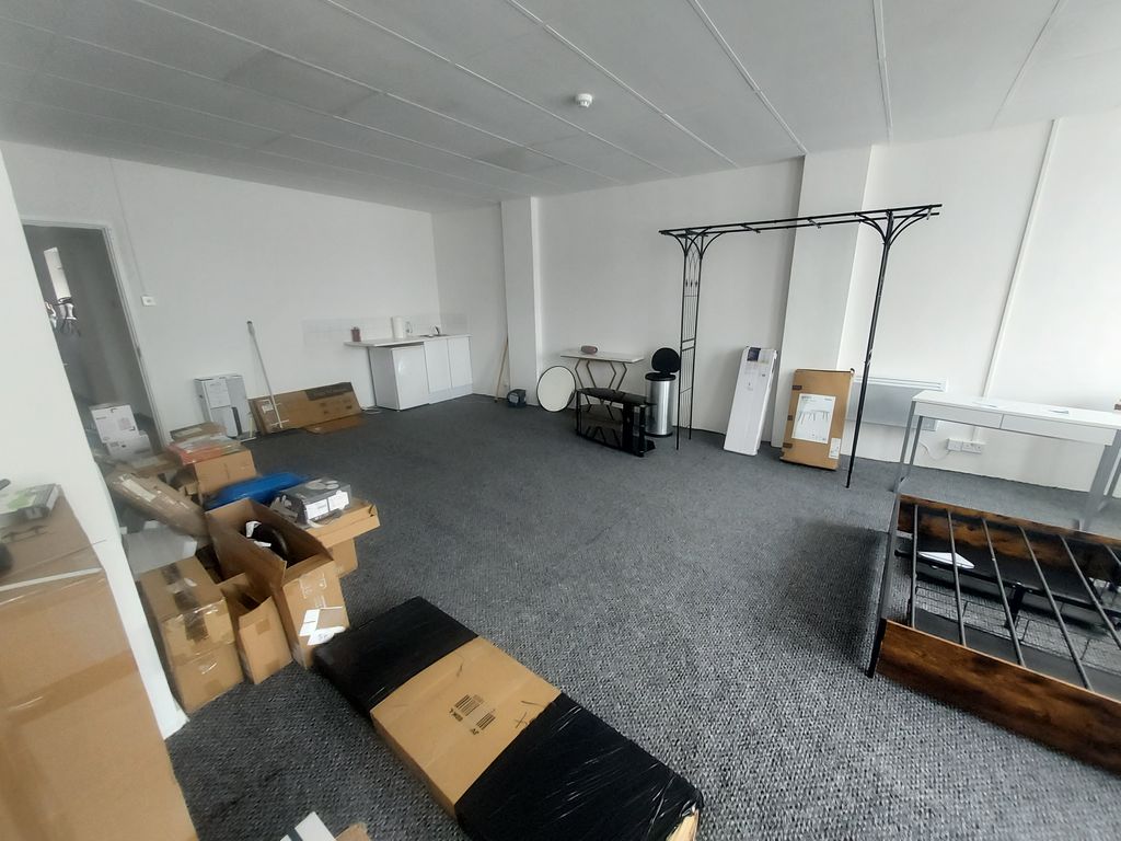 Property photo 2 of 12
