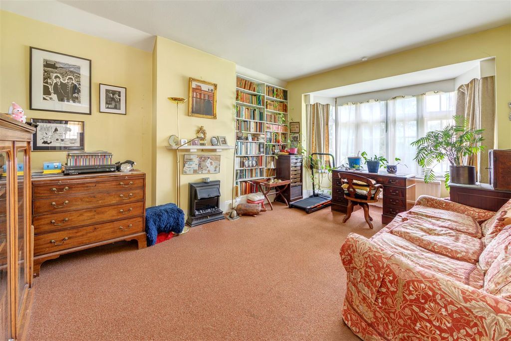 Property photo 3 of 20