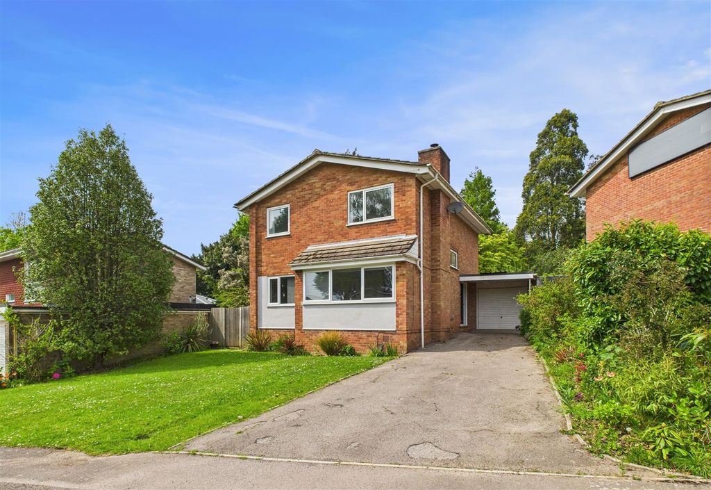 Property photo 1 of 16 4 Bedroom Detached For Sale