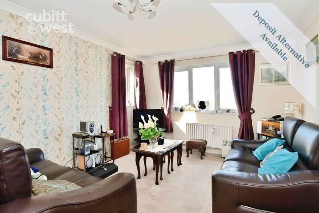 Property photo 1 of 11 Lounge