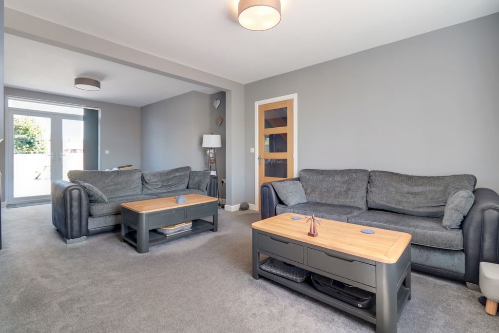 Property photo 2 of 16 Sitting Dining Room
