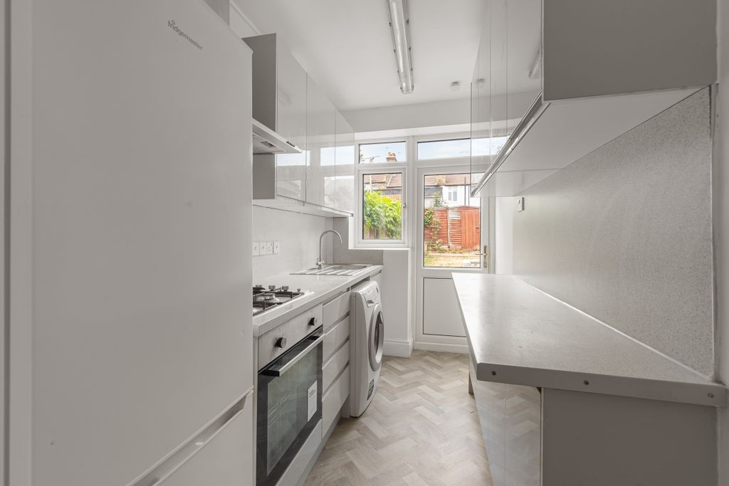 Property photo 3 of 11 094A5996