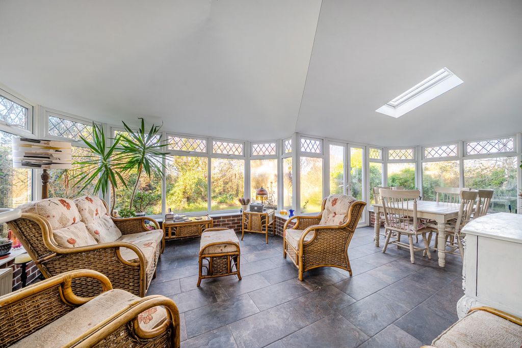 Property photo 3 of 21