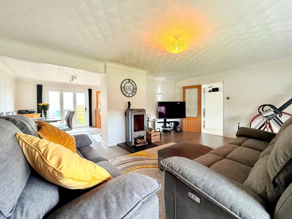 Property photo 2 of 26